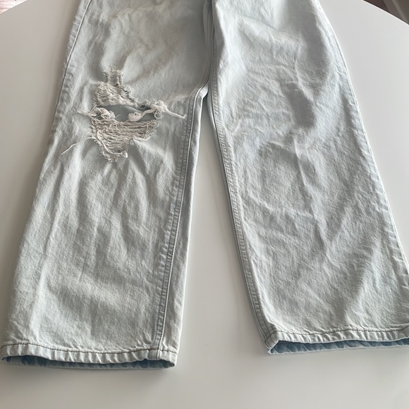 High Rise Super Light Wash Baggy Legs - Picture 4 of 6